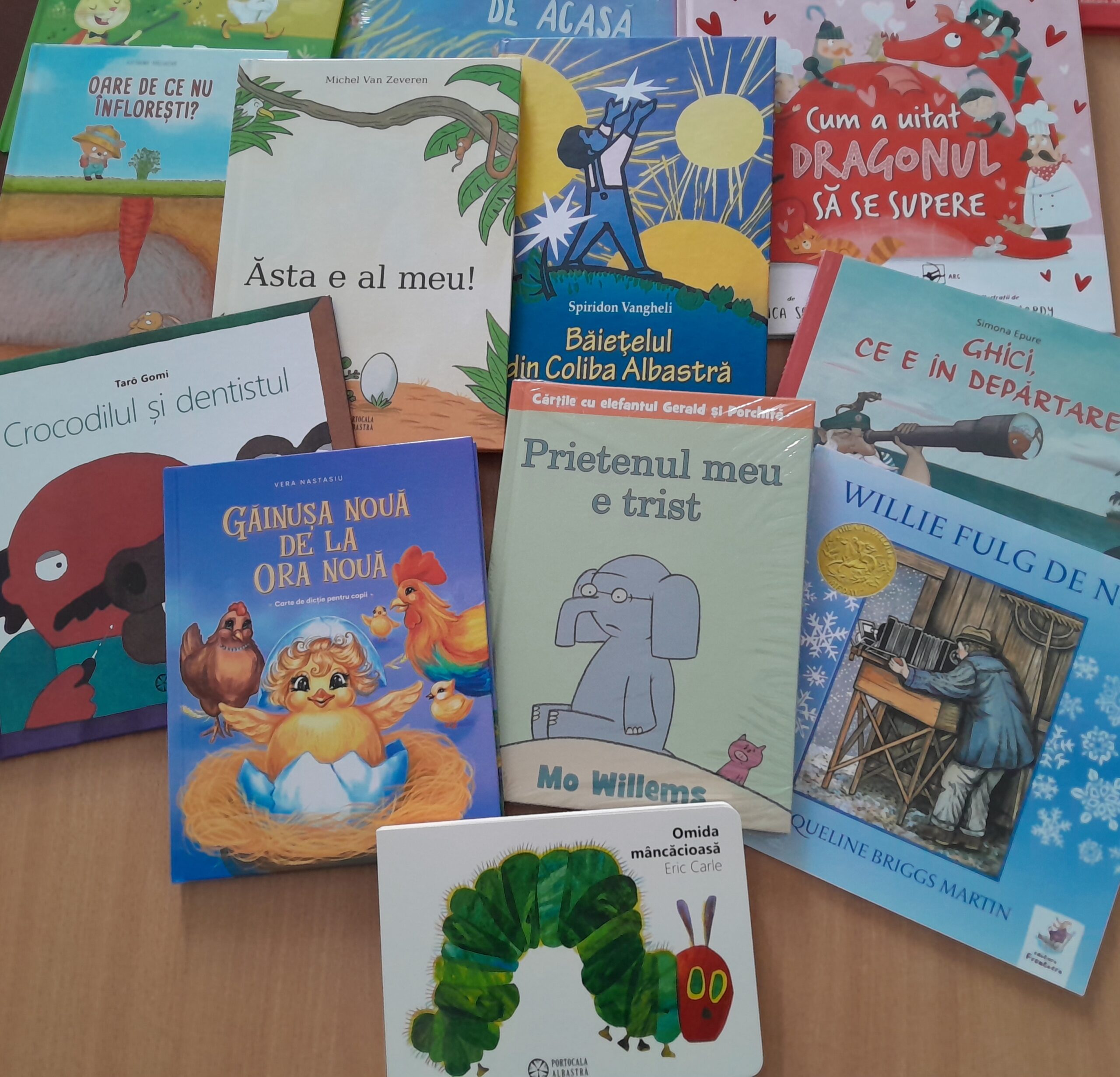 „100 de povești”